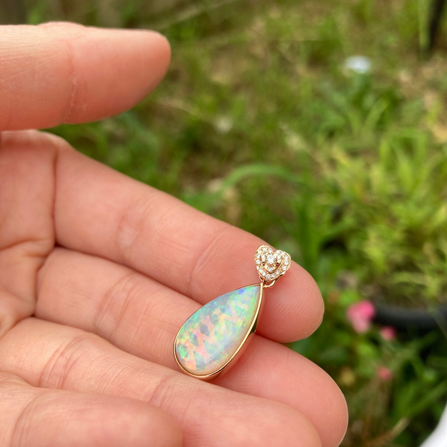 2.74cts Natural Australia Solid Opal w/Diamond 18K Rose Gold Pendant 10.4cts KG209